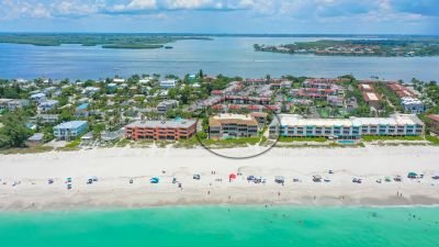 2 Condominium vacation rental located in Anna Maria Island 1