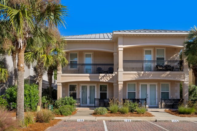 3 Villa vacation rental located in Destin 1