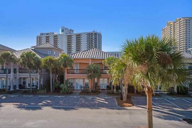 3 Villa vacation rental located in Destin 1