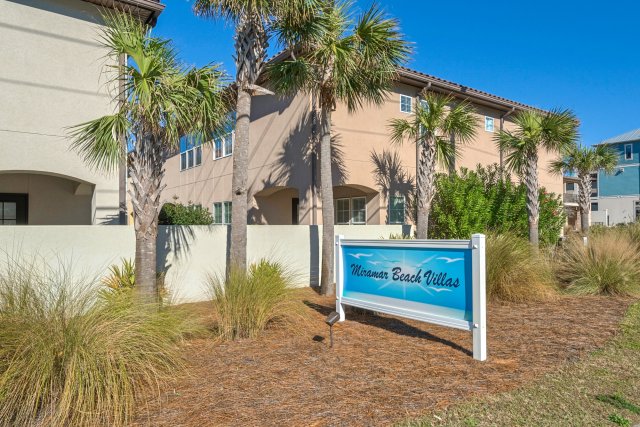 3 Villa vacation rental located in Destin 1