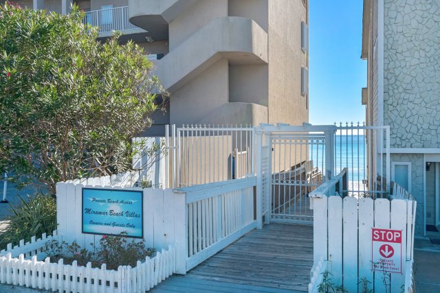 3 Villa vacation rental located in Destin 1