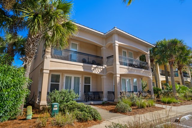 3 Villa vacation rental located in Destin 1