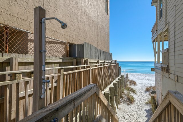 3 Villa vacation rental located in Destin 1