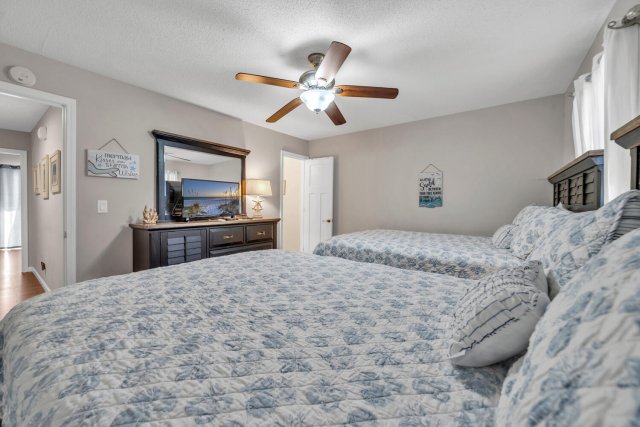 2 Condominium vacation rental located in Destin 1