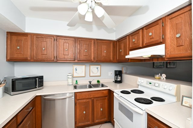 2 Condominium vacation rental located in Anna Maria Island 1