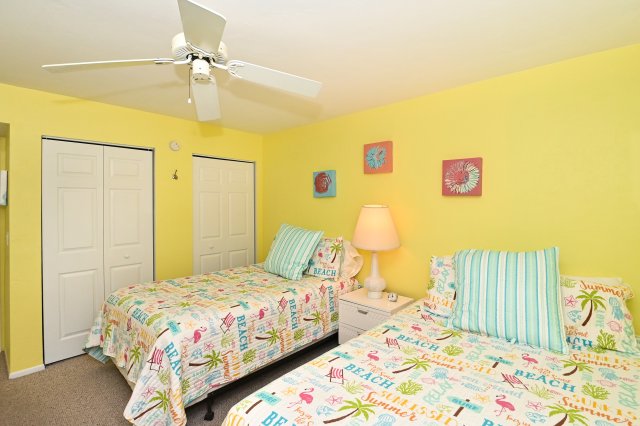 2 Condominium vacation rental located in Anna Maria Island 1