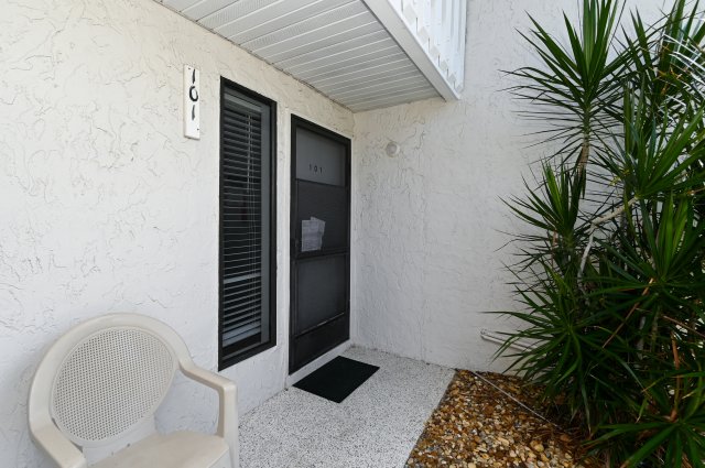 2 Condominium vacation rental located in Anna Maria Island 1