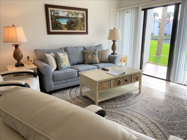 2 Condominium vacation rental located in Anna Maria Island 1