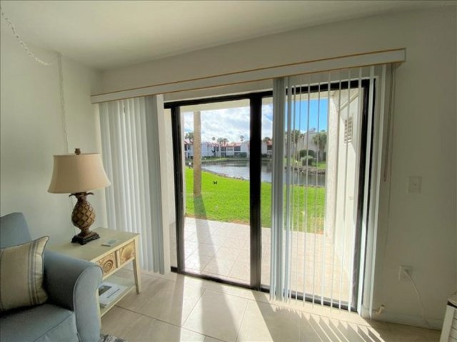 2 Condominium vacation rental located in Anna Maria Island 1