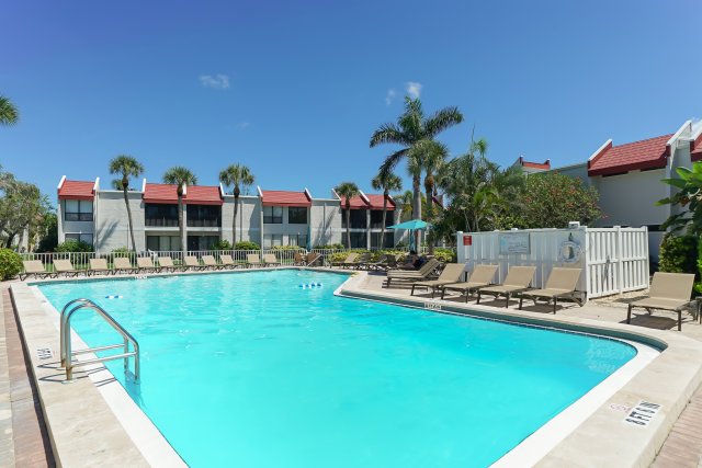 2 Condominium vacation rental located in Anna Maria Island 1