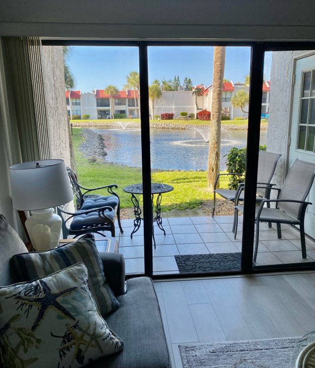 2 Condominium vacation rental located in Anna Maria Island 1