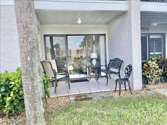 2 Condominium vacation rental located in Anna Maria Island 1