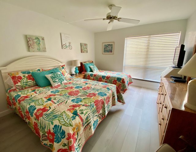 2 Condominium vacation rental located in Anna Maria Island 1