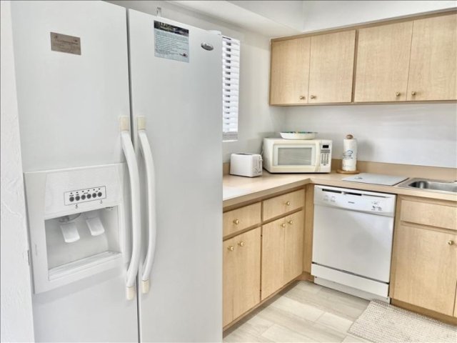 2 Condominium vacation rental located in Anna Maria Island 1