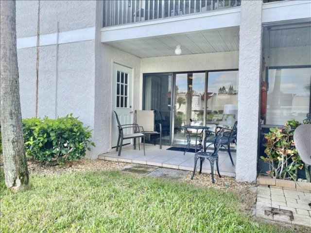 2 Condominium vacation rental located in Anna Maria Island 1