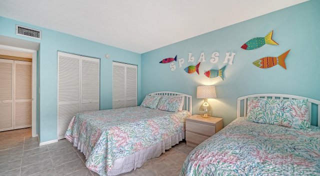 2 Condominium vacation rental located in Anna Maria Island 1