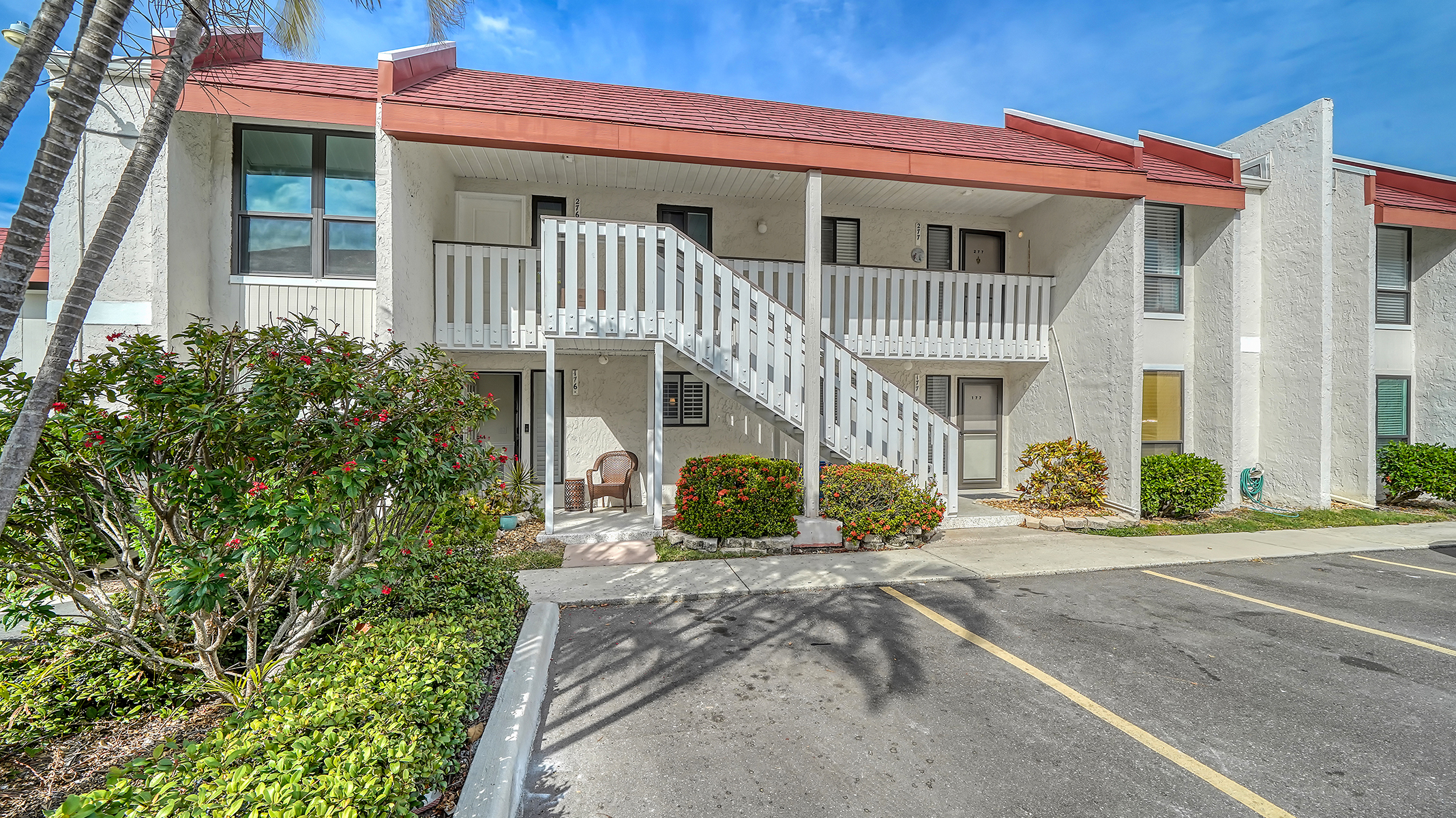 2 Condominium vacation rental located in Anna Maria Island 1