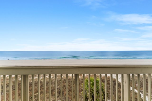 2 Condominium vacation rental located in Panama City Beach 1