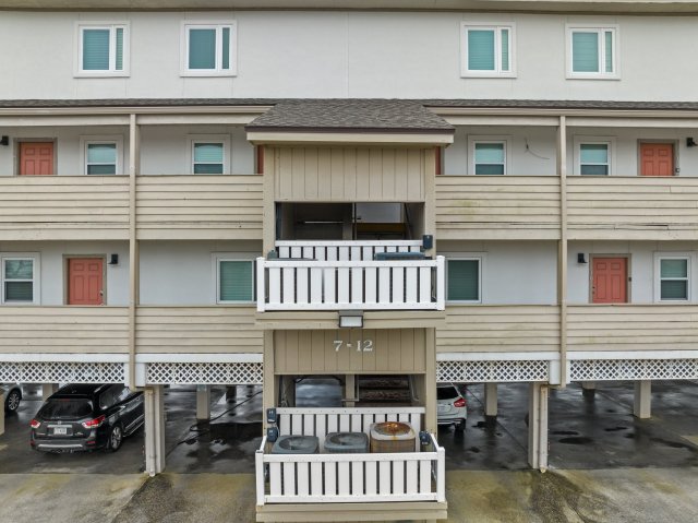 2 Condominium vacation rental located in Panama City Beach 1