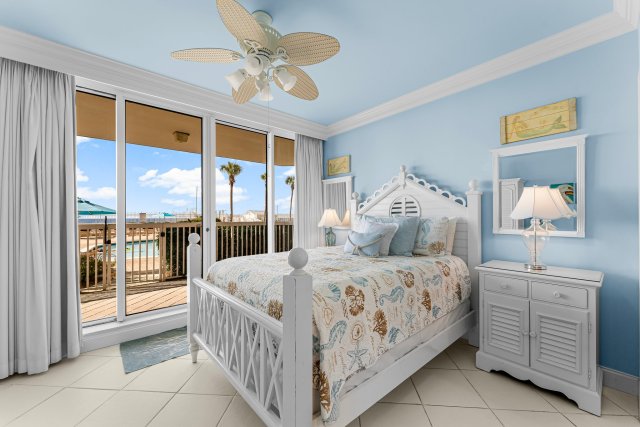 3 Condominium vacation rental located in Destin 1