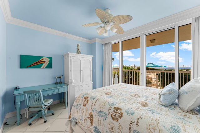 3 Condominium vacation rental located in Destin 1