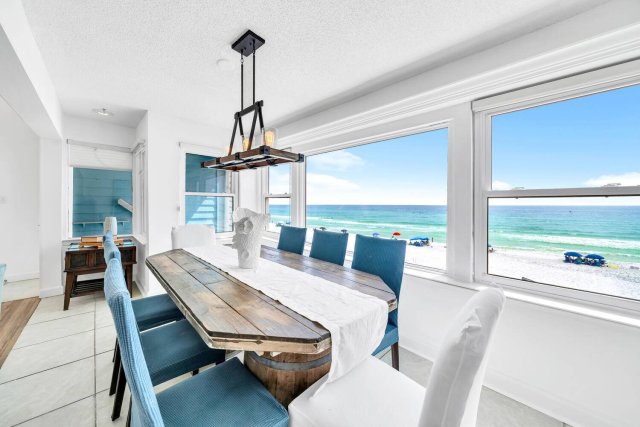 4 House vacation rental located in Destin 1