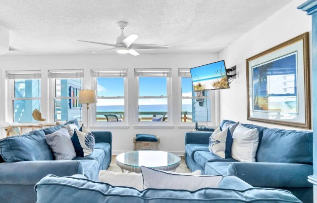 4 House vacation rental located in Destin 1