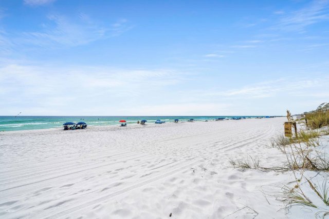 4 House vacation rental located in Destin 1