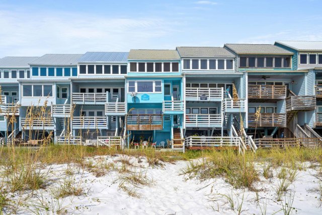 4 House vacation rental located in Destin 1