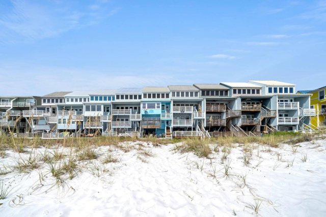 4 House vacation rental located in Destin 1