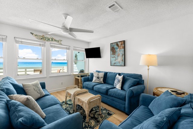 4 House vacation rental located in Destin 1