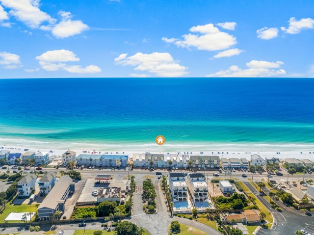 4 House vacation rental located in Destin 1