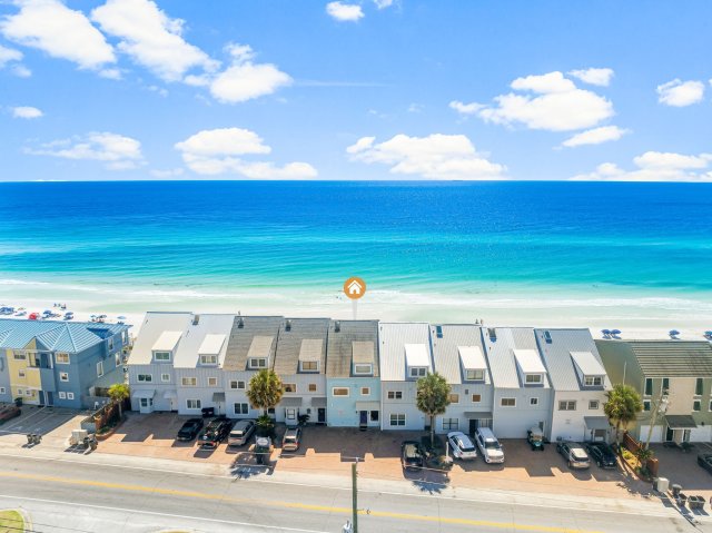 4 House vacation rental located in Destin 1