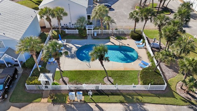 2 Townhouse vacation rental located in Destin 1