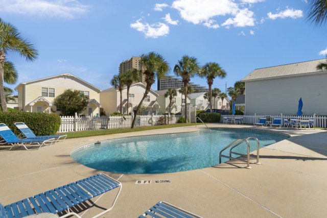 2 Townhouse vacation rental located in Destin 1