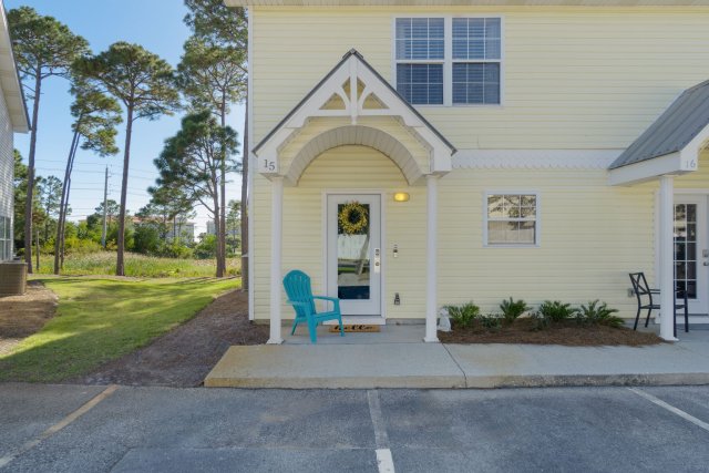 2 Townhouse vacation rental located in Destin 1