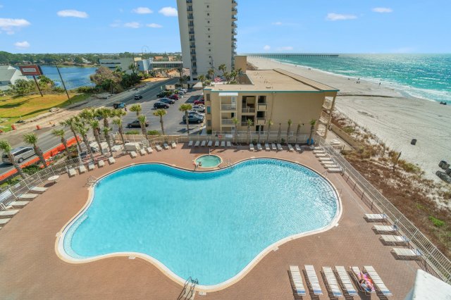 3 Condominium vacation rental located in Panama City Beach 1