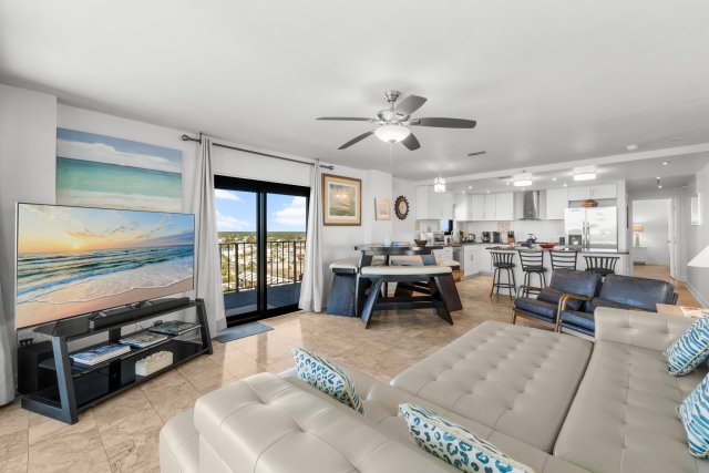 2 Condominium vacation rental located in Panama City Beach 1