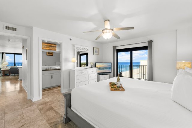 2 Condominium vacation rental located in Panama City Beach 1