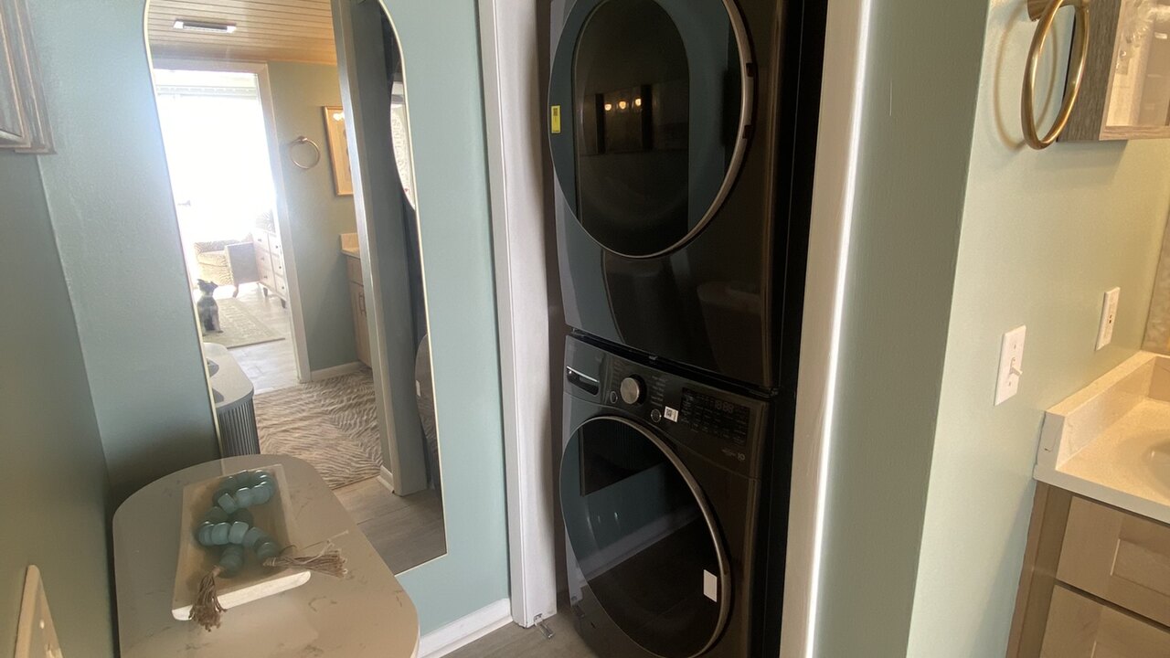 Long Beach 3 - 702 - Image 13