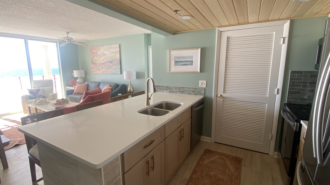 Long Beach 3 - 702 - Image 19