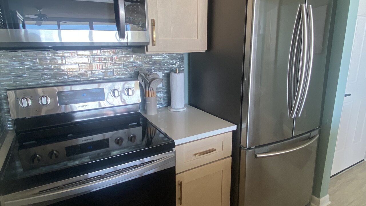 Long Beach 3 - 702 - Image 23