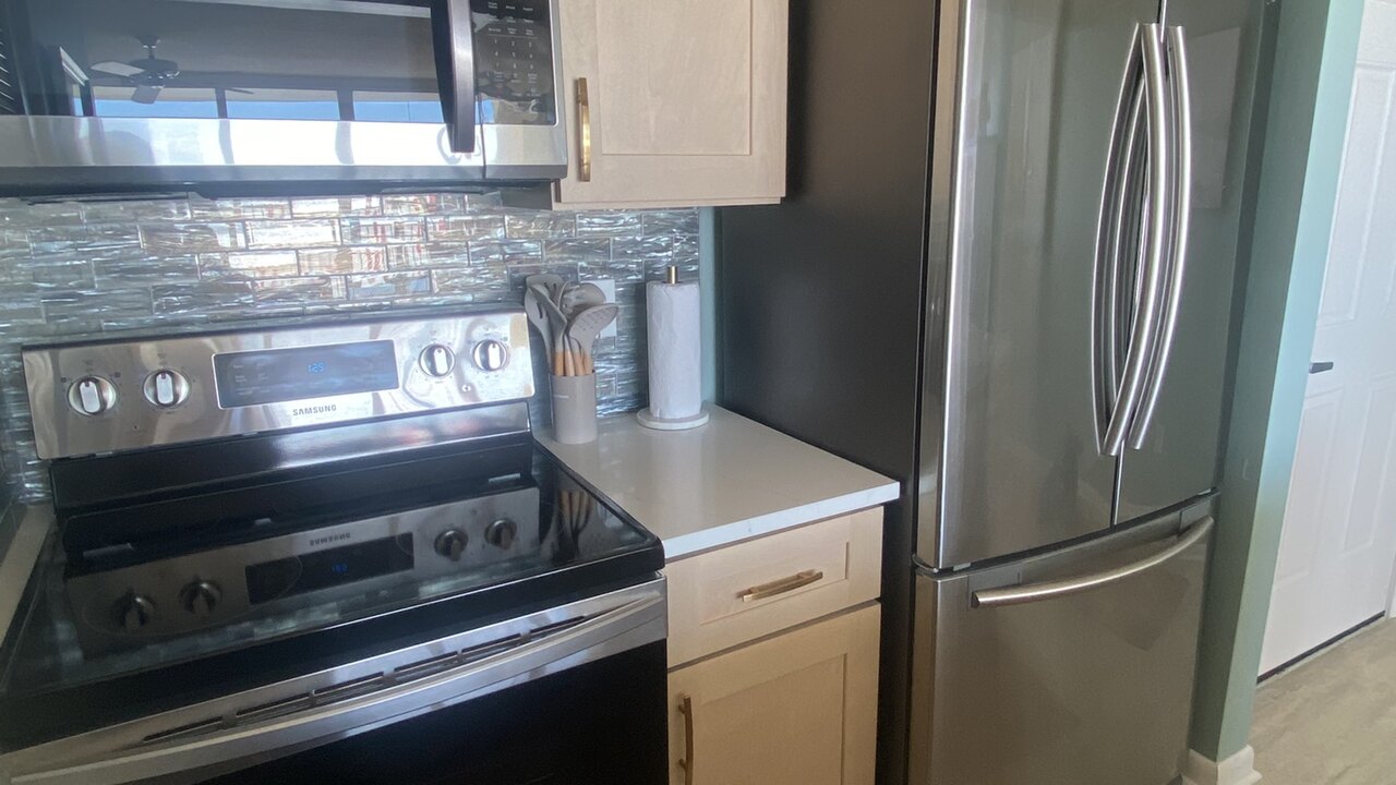 Long Beach 3 - 702 - Image 29