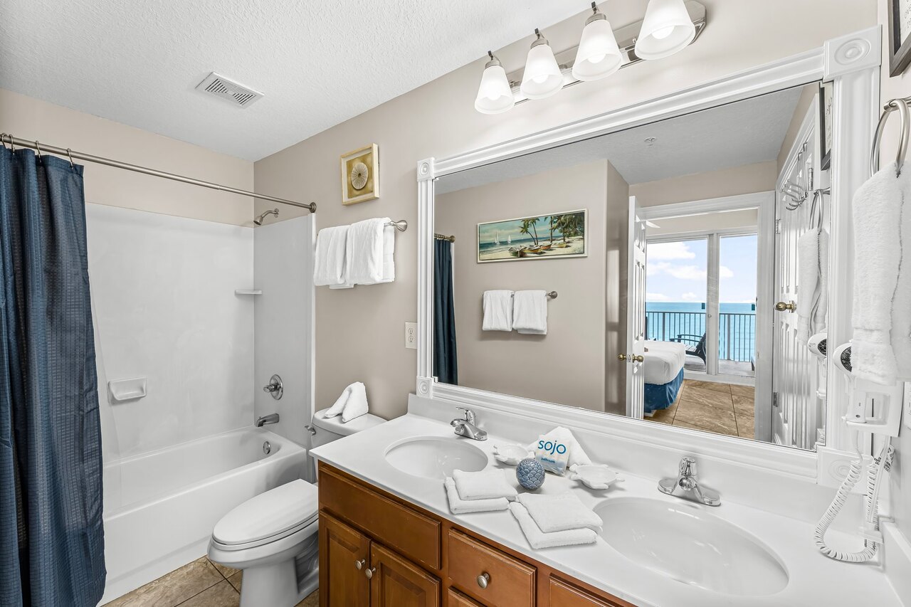 Ocean Reef 1601 - Image 23