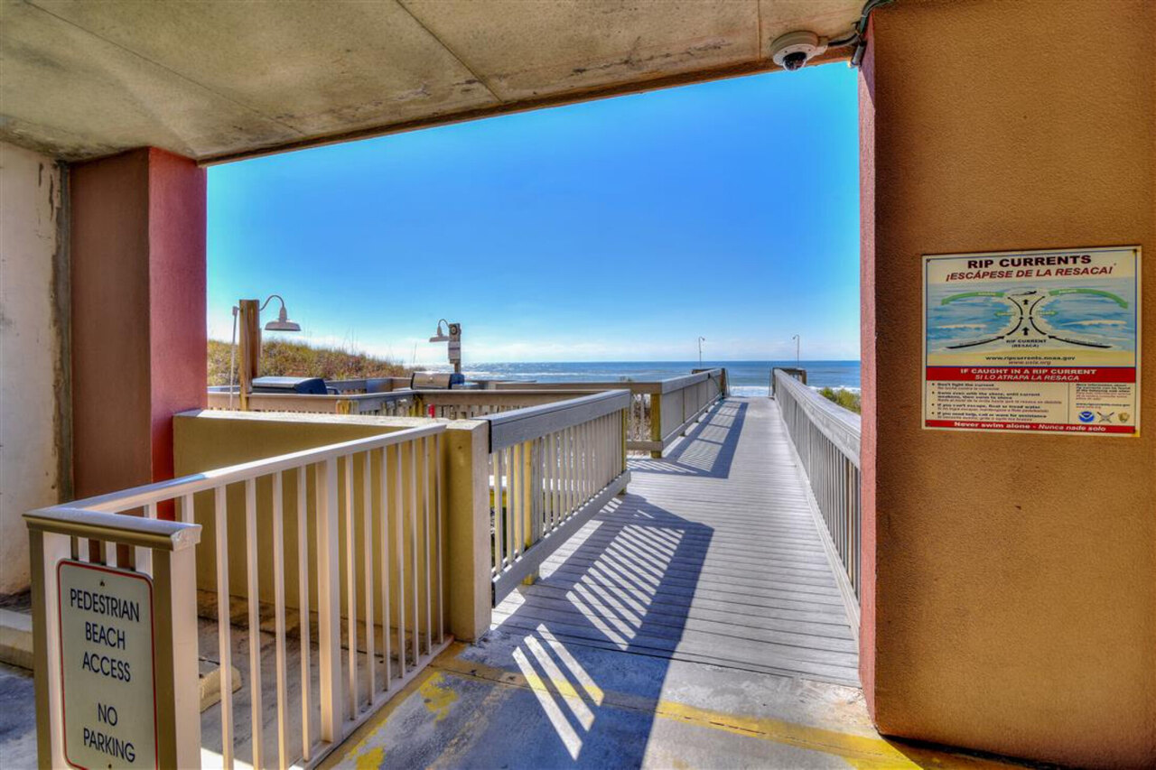 Sunrise Beach 2004 - Image 56