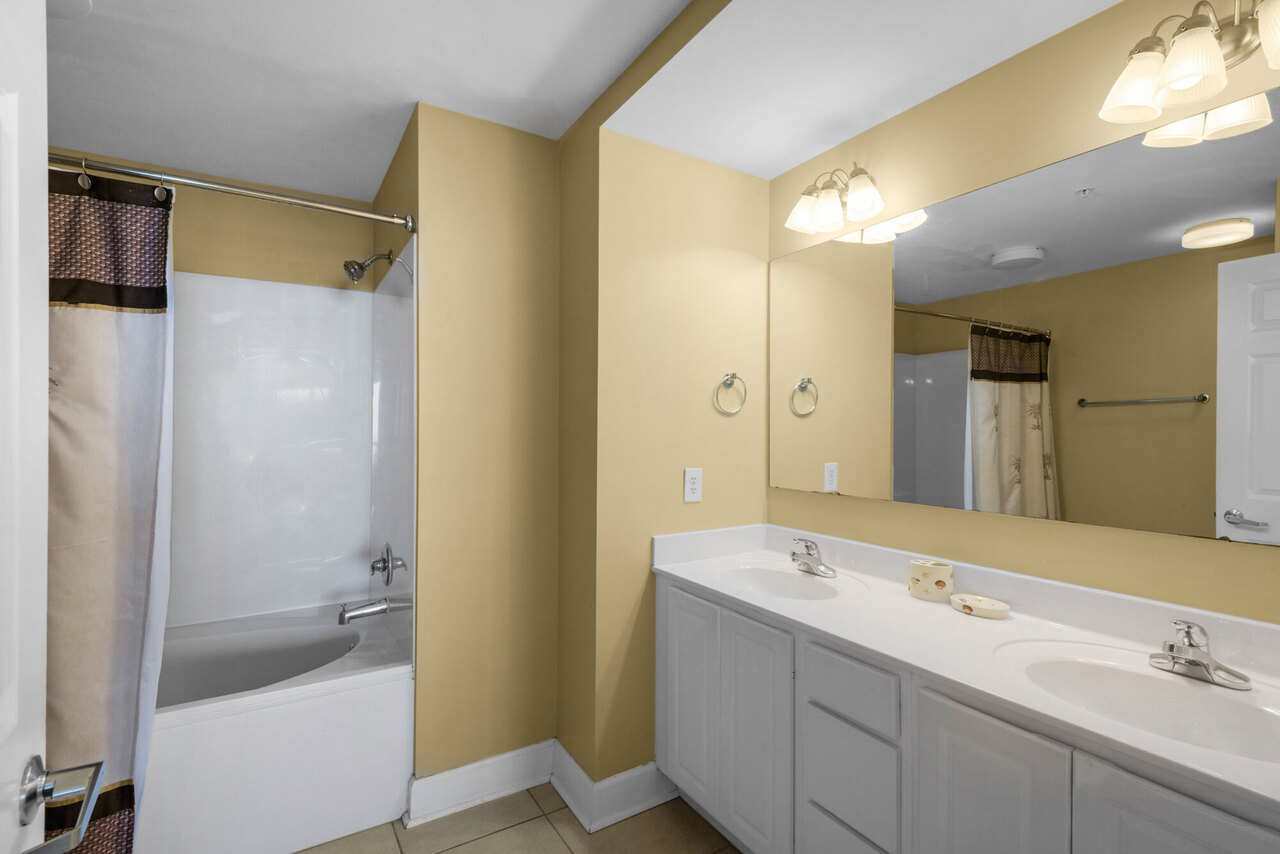 Sunrise Beach 1609 - Image 14