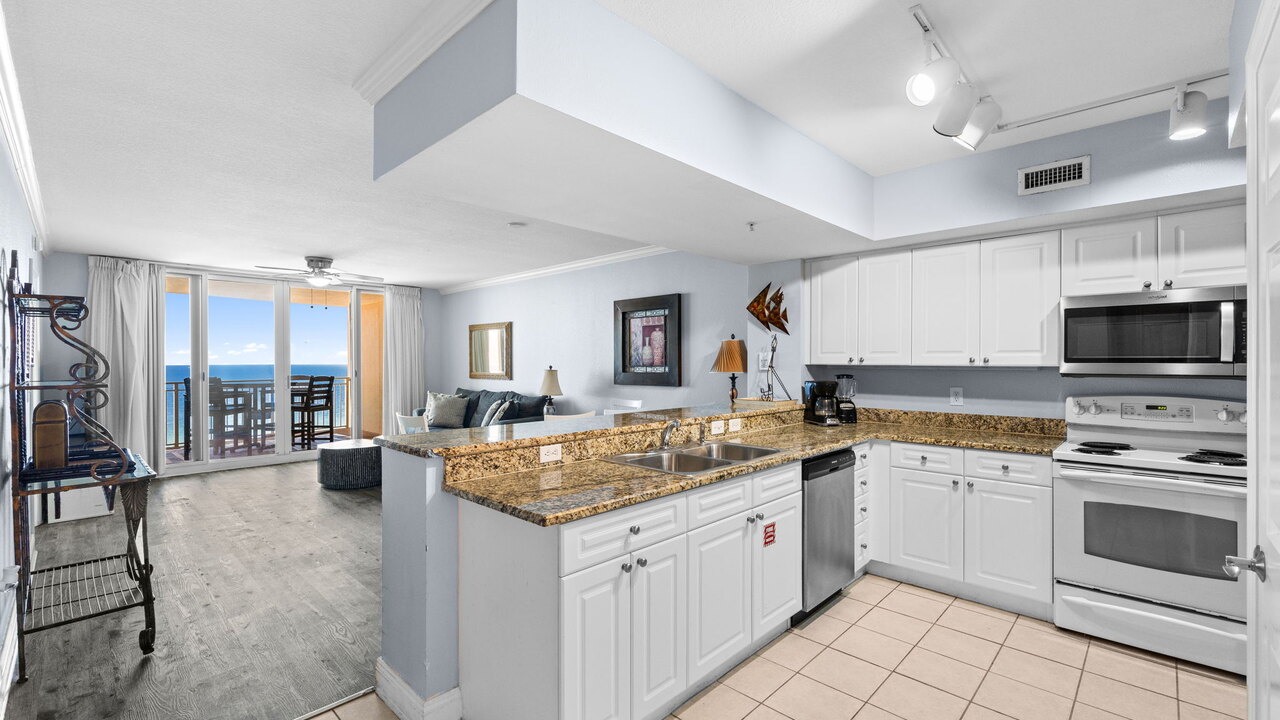 Emerald Beach 1525 - Image 7