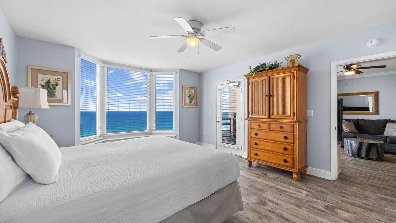 Emerald Beach 1525 - Image 22