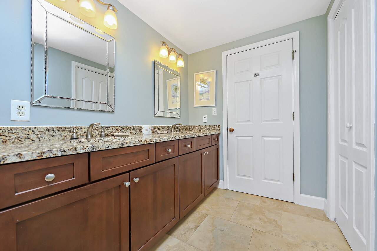 Jade East 1410 - Image 11
