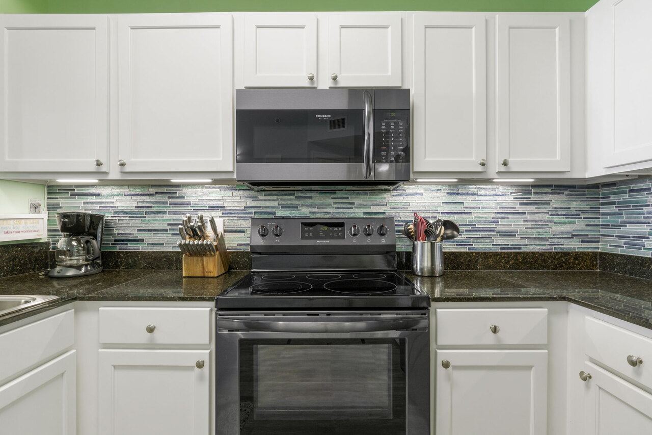 Sunrise Beach 1704 - Image 9